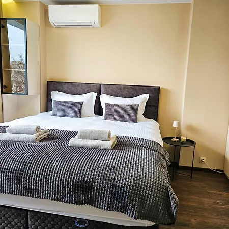Quiet 2bd Near Sea Garden & By Apartmax * فارنا