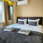 Apartman Quiet 2bd Near Sea Garden & By Apartmax
