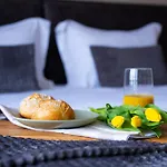 Apartman Quiet 2bd Near Sea Garden & By Apartmax Várna