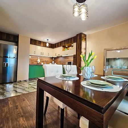 Quiet 2bd Near Sea Garden & By Apartmax Apartmán *