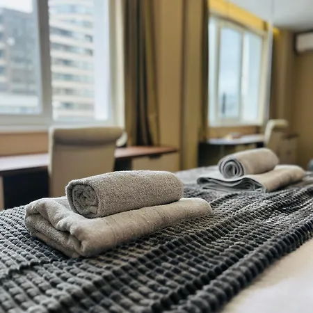 Quiet 2bd Near Sea Garden & By Apartmax Διαμέρισμα *