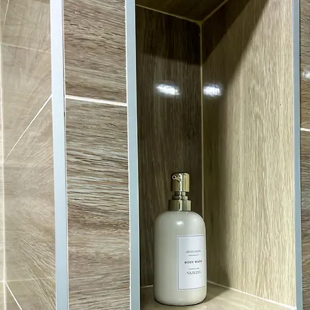 Quiet 2bd Near Sea Garden & By Apartmax Διαμέρισμα