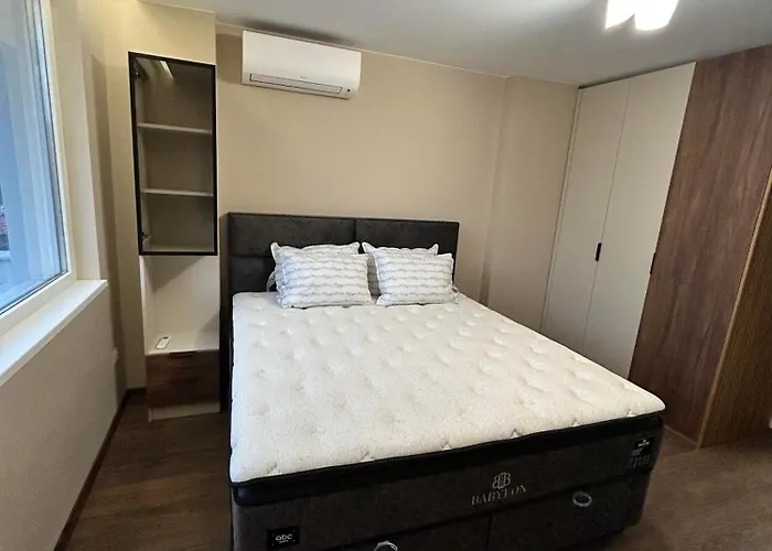 Quiet 2bd Near Sea Garden & By Apartmax Apartment Varna